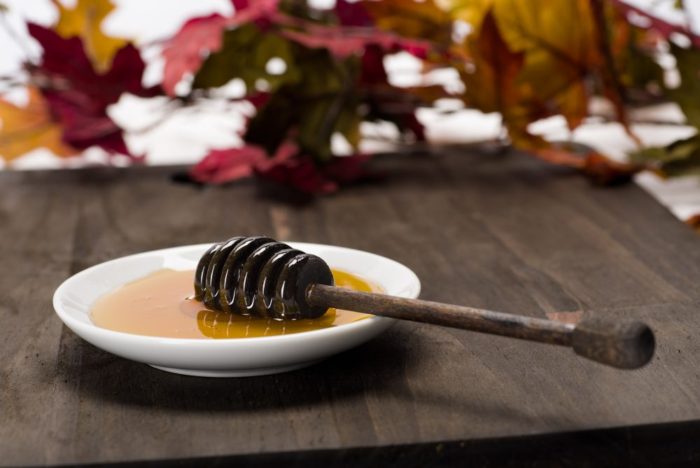 ３つの配合成分（ローヤルゼリー、鮫軟骨抽出油、ビール酵母）